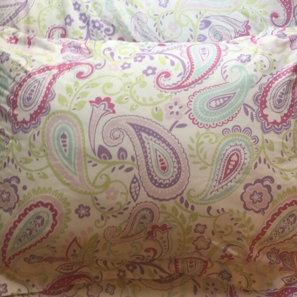 Twin Patterned Comforter - Picture 4 of 10